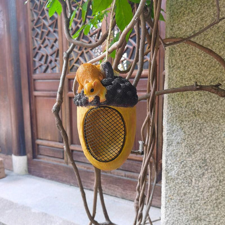 Resin Outdoor Squirrel Bird Feeder - themiraclebrands.com