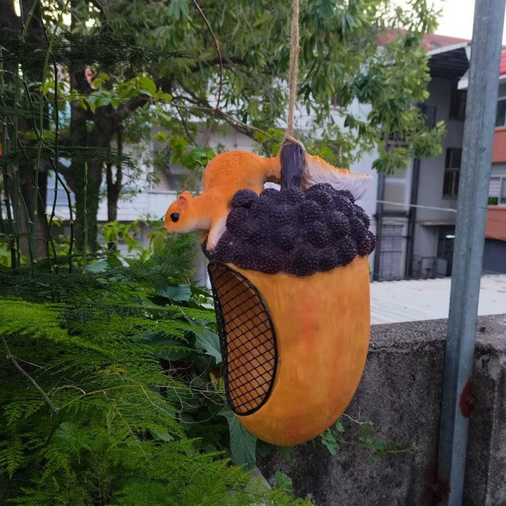 Resin Outdoor Squirrel Bird Feeder - themiraclebrands.com