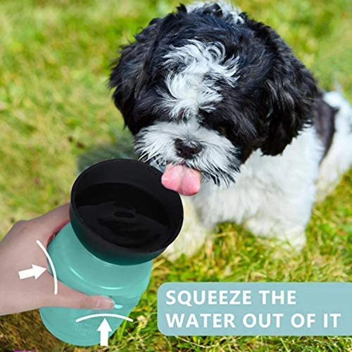 Portable Foldable Pet Water Bottle Feeder - themiraclebrands.com